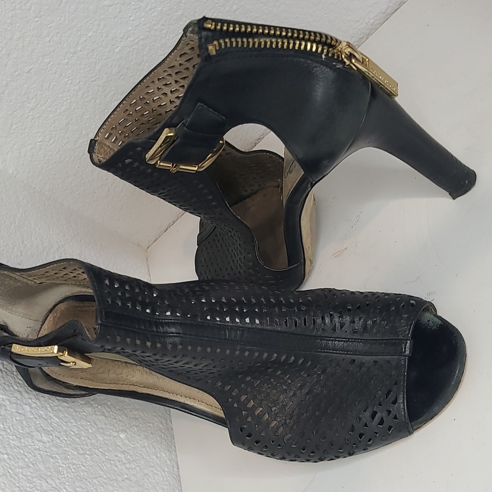 Louise et Cie Olivia black lazer cut leather pumps size 9